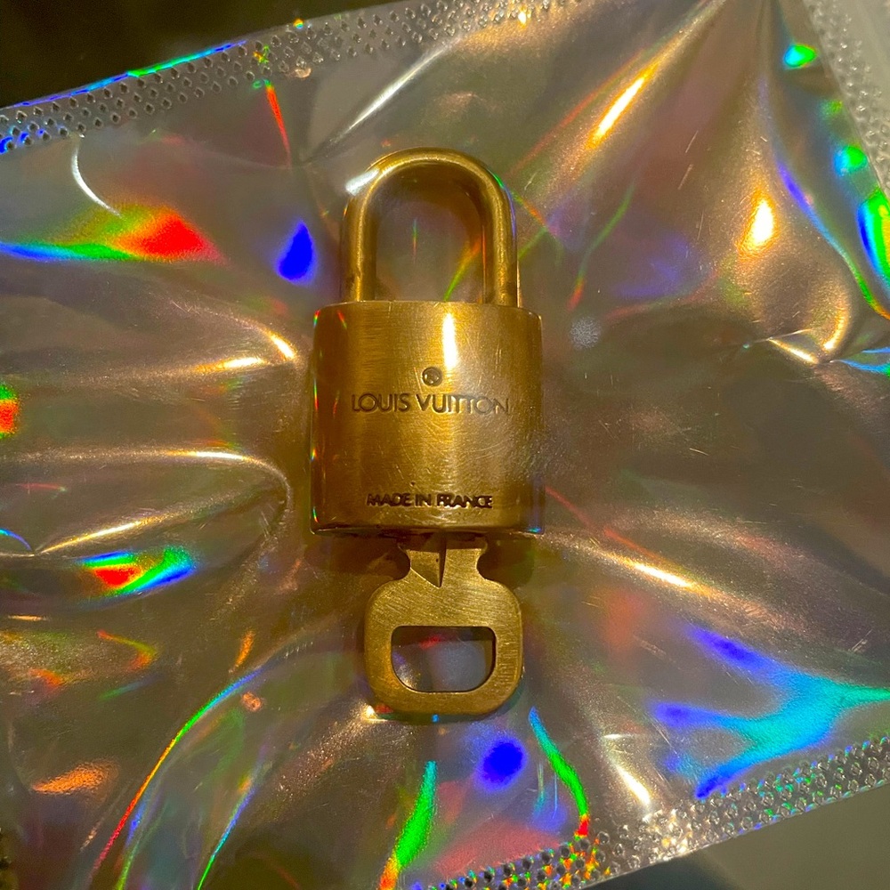 Authentic lock and key #307